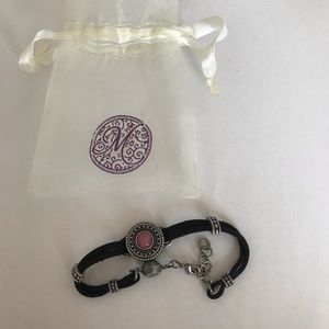 Magnetic charm bracelet